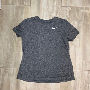 Women’s Nike dri fit tshirt L